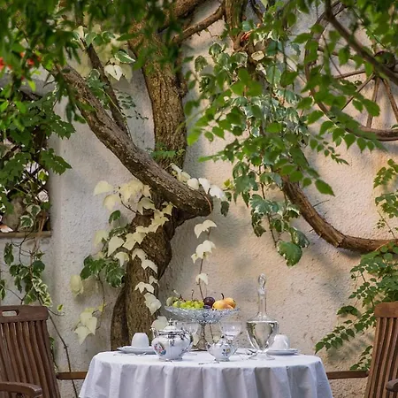 Bed & Breakfast Le Foglie Di Acanto 3*