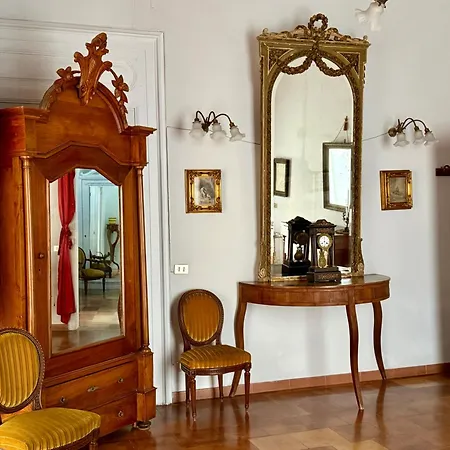 Le Foglie Di Acanto